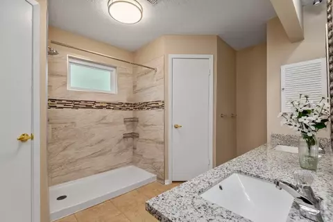Bath - 5822 Fallengate Dr, Spring, TX 77373 photo 1 of 5