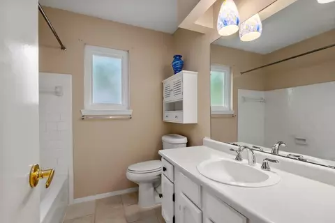 Bath - 5822 Fallengate Dr, Spring, TX 77373 photo 5 of 5