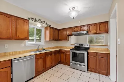 Kitchen - 5822 Fallengate Dr, Spring, TX 77373 photo 1 of 4