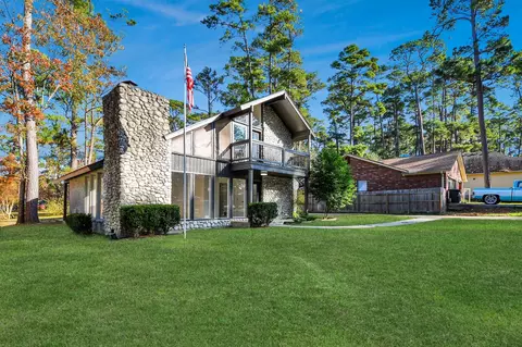 13946 Dolphin Dr, Willis, TX 77318
