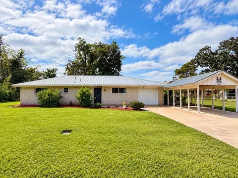 809 E Hamilton St, West Columbia, TX 77486