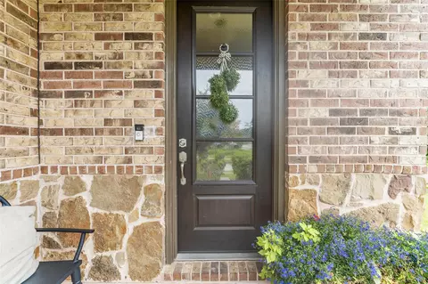 Entry Way - 561 Rolling Brook Ln, Pinehurst, TX 77362 photo 1 of 2