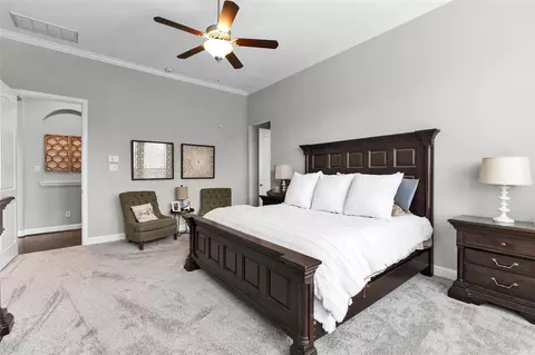 Bedroom - 561 Rolling Brook Ln, Pinehurst, TX 77362 photo 2 of 5