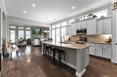Kitchen - 561 Rolling Brook Ln, Pinehurst, TX 77362 photo 5 of 5