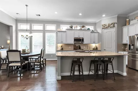 Kitchen - 561 Rolling Brook Ln, Pinehurst, TX 77362 photo 1 of 5