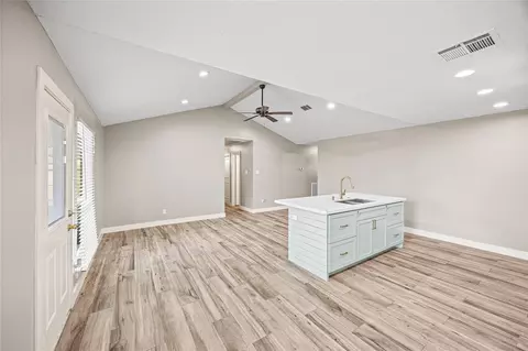 Living - 5923 Dee Dr, Pasadena, TX 77505 photo 2 of 2