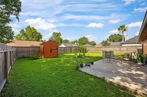 Exterior - 5923 Dee Dr, Pasadena, TX 77505 photo 6 of 6