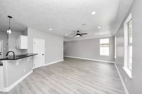 Living - 1105 E Kyle Rd, Clute, TX 77531 photo 3 of 6