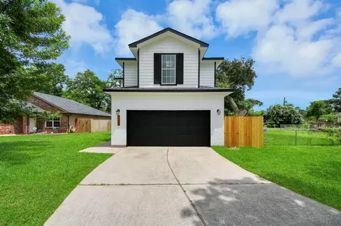 Exterior - 1105 E Kyle Rd, Clute, TX 77531 photo 7 of 7