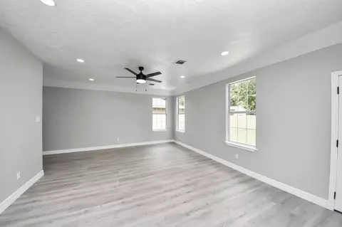 Living - 1105 E Kyle Rd, Clute, TX 77531 photo 4 of 6