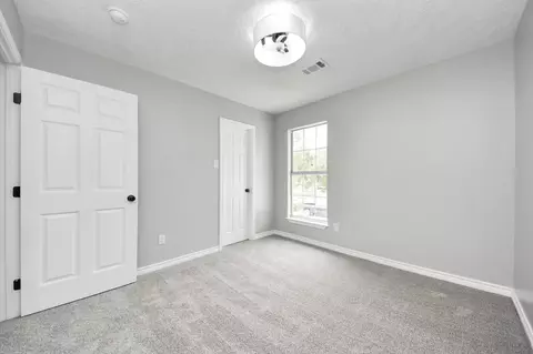 Bedroom - 1105 E Kyle Rd, Clute, TX 77531 photo 6 of 8