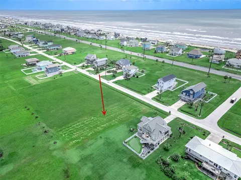 18802 Shaman Dr, Galveston, TX 77554