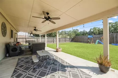 Exterior - 21814 Long Castle Dr, Spring, TX 77388 photo 5 of 9