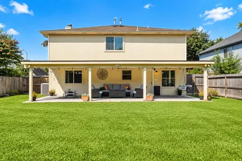 Exterior - 21814 Long Castle Dr, Spring, TX 77388 photo 6 of 9