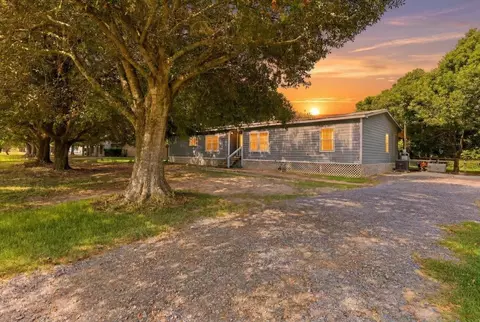 11966 Louis Dr, Beaumont, TX 77705