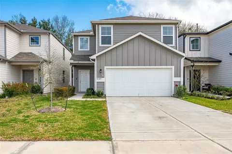 10243 Gates Mill Rd, Houston, TX 77034