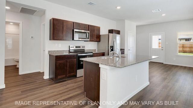 885 Lady Bird Ln, College Station, TX 77845