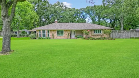 3220 Patricia Ln, Pearland, TX 77581