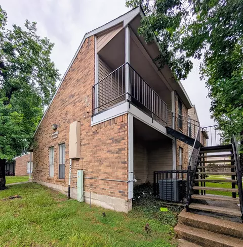 7200 W T C Jester Blvd #33, Houston, TX 77088