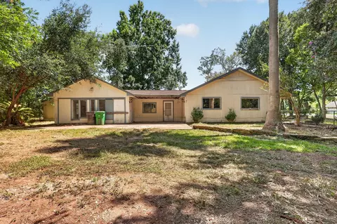 13917 Ambrose St, Houston, TX 77045