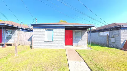 5127 Weaver Rd, Houston, TX 77016