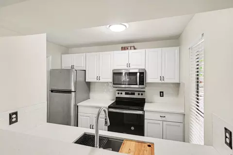 3500 Tangle Brush Dr #83, The Woodlands, TX 77381