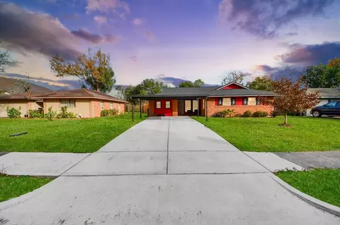 2914 Dragonwick Dr, Houston, TX 77045
