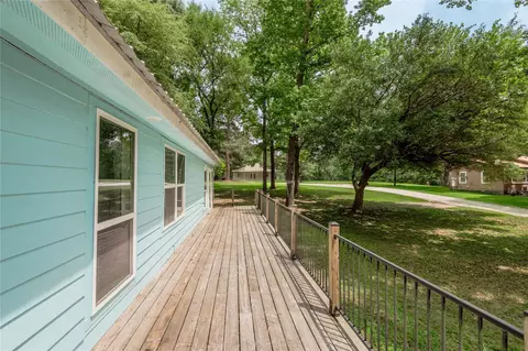 Exterior - 110 N Bailey St, Trinity, TX 75862 photo 6 of 10