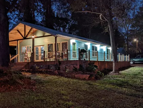 Exterior - 110 N Bailey St, Trinity, TX 75862 photo 10 of 10