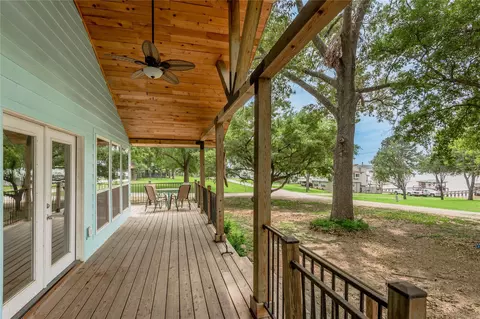 Exterior - 110 N Bailey St, Trinity, TX 75862 photo 4 of 10