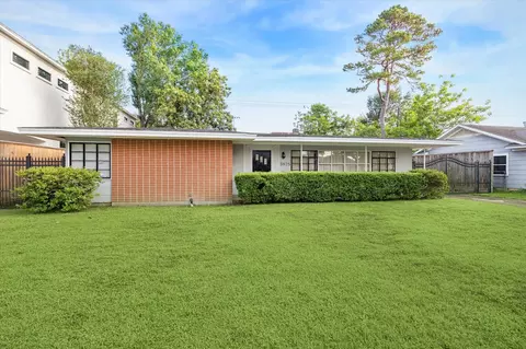3825 Gramercy St, Houston, TX 77025