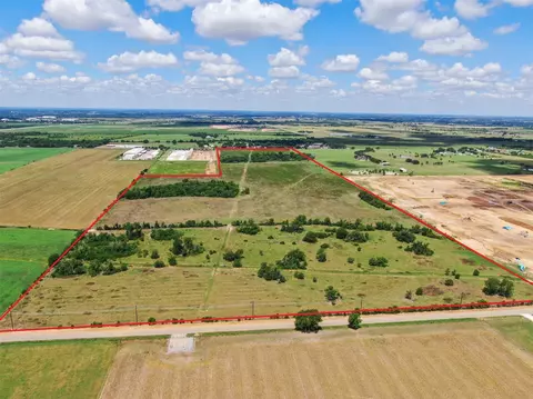 98 Ac Fields Store Rd, Waller, TX 77484