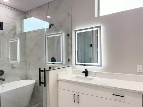 Bath - 2606 Liguria Ln, Spring, TX 77388 photo 3 of 5