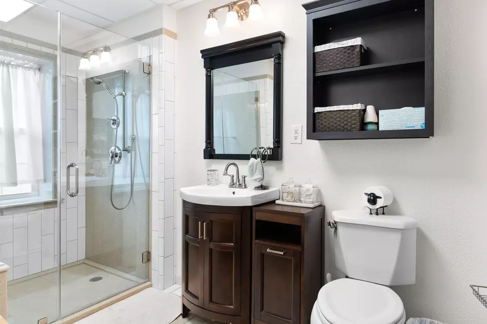 Bath - 2120 73rd St, Galveston, TX 77551 photo 3 of 4