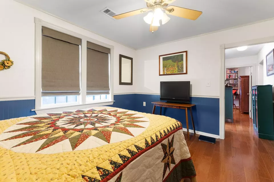 Bedroom - 2120 73rd St, Galveston, TX 77551 photo 4 of 8