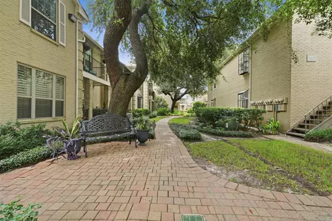 2700 Revere St #121, Houston, TX 77098