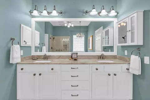 Bath - 44 Windsor Bridge Dr, Conroe, TX 77384 photo 5 of 5