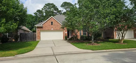 Exterior - 44 Windsor Bridge Dr, Conroe, TX 77384 photo 8 of 9