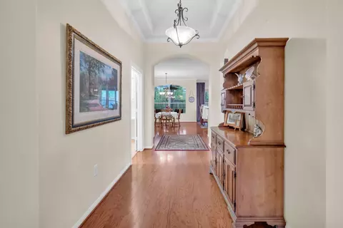Entry Way - 44 Windsor Bridge Dr, Conroe, TX 77384 photo 4 of 5
