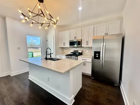 6821 Liverpool St, Houston, TX 77021