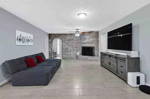 5343 Royal Pkwy, Friendswood, TX 77546