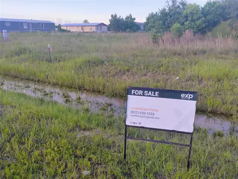 1402 Road 5734, Cleveland, TX 77327