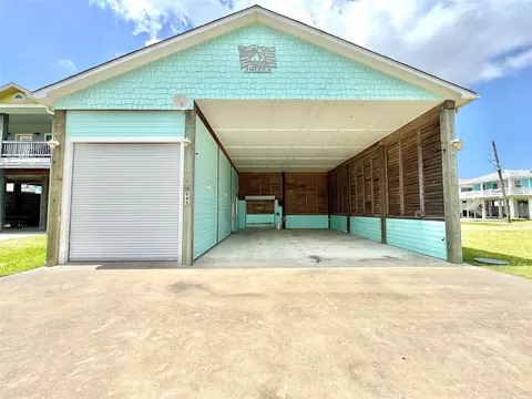 945 Alberdie Dr, Crystal Beach, TX 77650