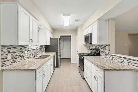 Kitchen - 3 Flint St, Conroe, TX 77301 photo 1 of 2