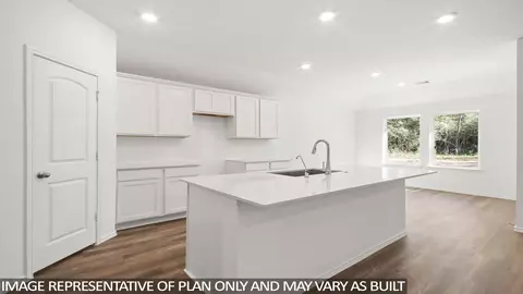 509 Comal Trl, Dayton, TX 77535