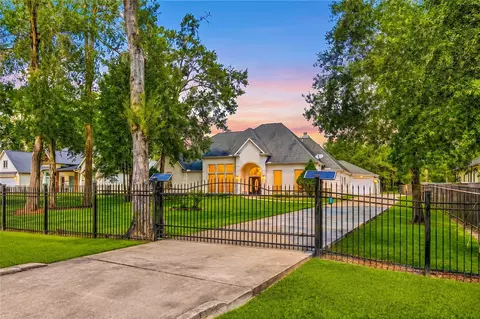 19509 Desna Dr, Porter, TX 77365