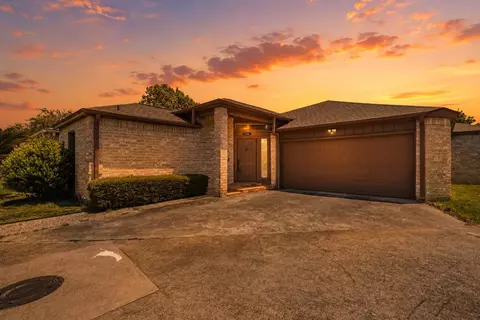 1516 Beaconshire Rd, Houston, TX 77077