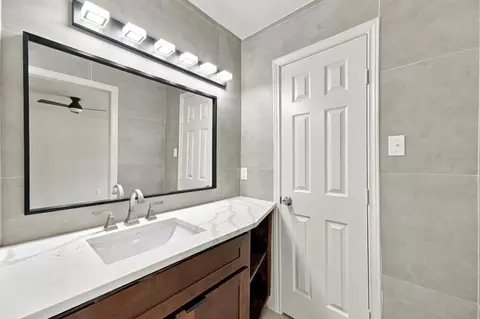 Bath - 2526 Rambling Brook Dr, Spring, TX 77373 photo 1 of 2