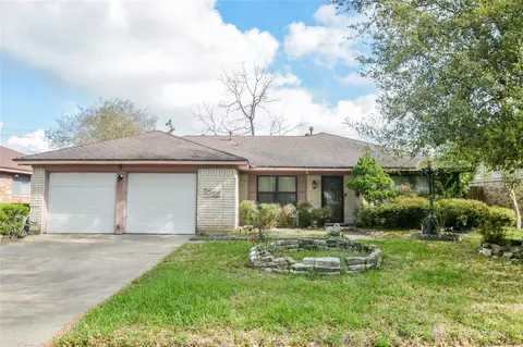 1022 Saddle Rock Dr, Houston, TX 77088