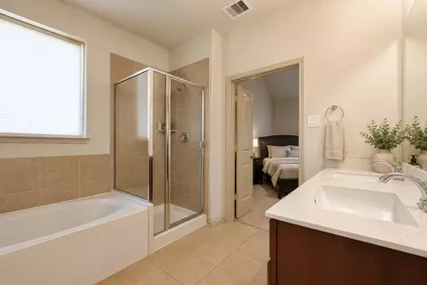 5804 Lawrence Ct, Pearland, TX 77584